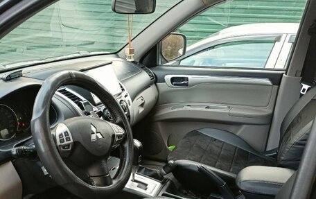 Mitsubishi Pajero Sport II рестайлинг, 2011 год, 1 580 000 рублей, 3 фотография