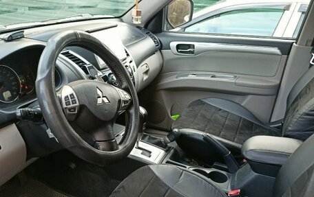 Mitsubishi Pajero Sport II рестайлинг, 2011 год, 1 580 000 рублей, 2 фотография