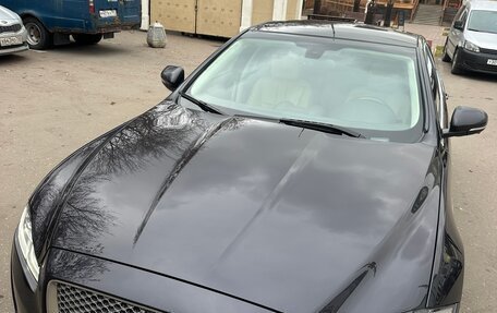 Jaguar XJ IV (X351), 2017 год, 3 400 000 рублей, 6 фотография