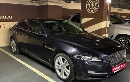 Jaguar XJ IV (X351), 2017 год, 3 400 000 рублей, 14 фотография