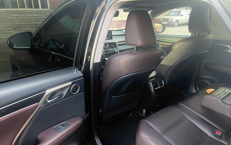 Lexus RX IV рестайлинг, 2020 год, 5 600 000 рублей, 10 фотография