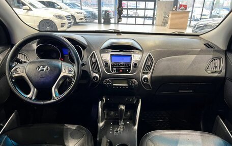 Hyundai ix35 I рестайлинг, 2010 год, 1 000 000 рублей, 19 фотография