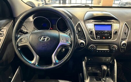 Hyundai ix35 I рестайлинг, 2010 год, 1 000 000 рублей, 22 фотография