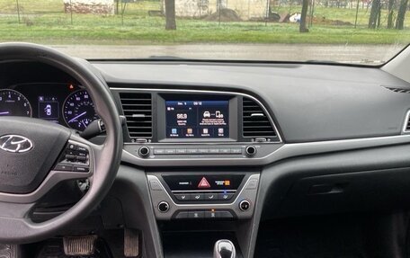 Hyundai Elantra VI рестайлинг, 2017 год, 1 440 000 рублей, 8 фотография