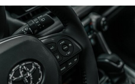 Toyota RAV4, 2025 год, 4 850 000 рублей, 26 фотография