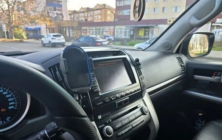 Toyota Land Cruiser 200, 2011 год, 3 800 000 рублей, 17 фотография