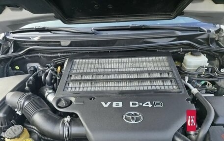 Toyota Land Cruiser 200, 2011 год, 3 800 000 рублей, 21 фотография