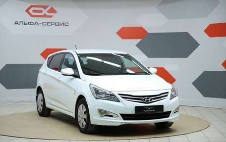 Hyundai Solaris II рестайлинг, 2015 год, 930 000 рублей, 3 фотография
