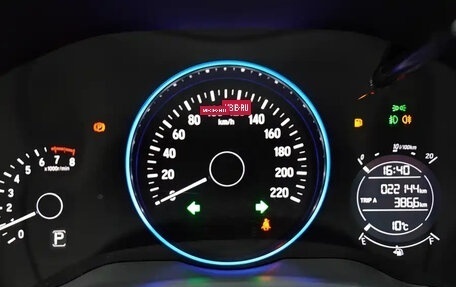 Honda Vezel, 2022 год, 1 500 000 рублей, 12 фотография