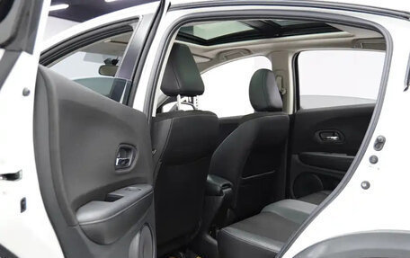 Honda Vezel, 2022 год, 1 500 000 рублей, 18 фотография