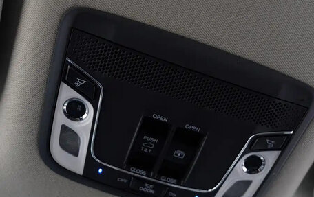 Honda Vezel, 2022 год, 1 500 000 рублей, 17 фотография