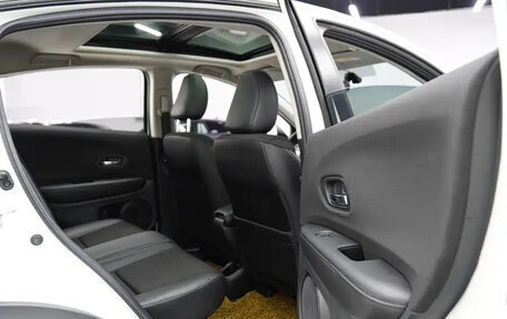 Honda Vezel, 2022 год, 1 500 000 рублей, 20 фотография