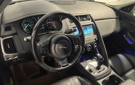 Jaguar E-Pace, 2018 год, 3 199 900 рублей, 12 фотография