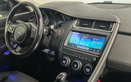 Jaguar E-Pace, 2018 год, 3 199 900 рублей, 19 фотография