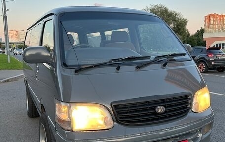 Toyota HiAce H100, 2001 год, 849 000 рублей, 1 фотография