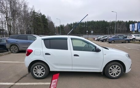 Renault Sandero II рестайлинг, 2018 год, 800 000 рублей, 4 фотография