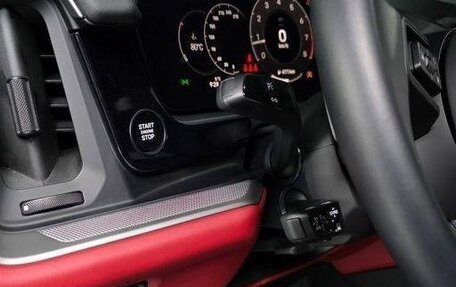 Porsche Cayenne III, 2024 год, 15 750 000 рублей, 14 фотография