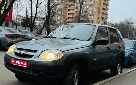 Chevrolet Niva I рестайлинг, 2015 год, 580 000 рублей, 1 фотография