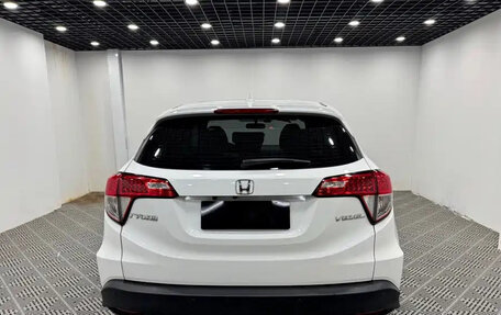 Honda Vezel, 2022 год, 1 530 000 рублей, 8 фотография