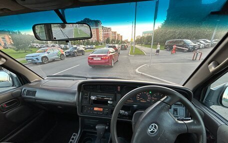 Toyota HiAce H100, 2001 год, 849 000 рублей, 10 фотография