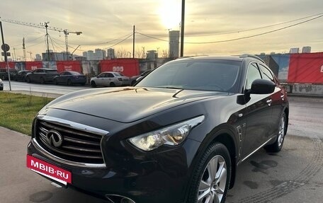 Infiniti QX70, 2015 год, 3 330 000 рублей, 6 фотография