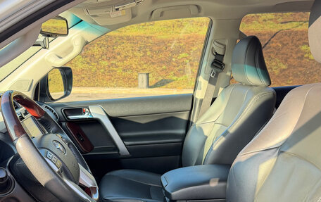 Toyota Land Cruiser Prado 150 рестайлинг 2, 2015 год, 4 050 000 рублей, 8 фотография