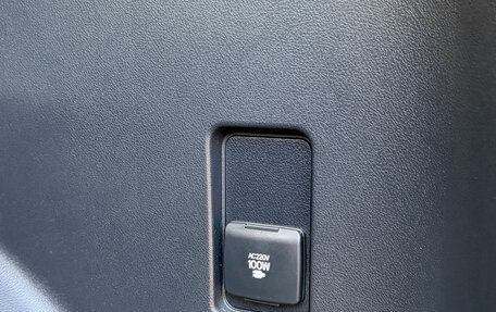 Toyota Land Cruiser Prado 150 рестайлинг 2, 2015 год, 4 050 000 рублей, 11 фотография