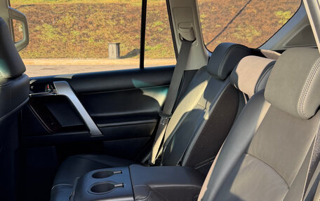 Toyota Land Cruiser Prado 150 рестайлинг 2, 2015 год, 4 050 000 рублей, 10 фотография