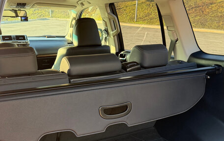 Toyota Land Cruiser Prado 150 рестайлинг 2, 2015 год, 4 050 000 рублей, 13 фотография