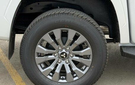 Mitsubishi L200, 2025 год, 5 300 000 рублей, 10 фотография