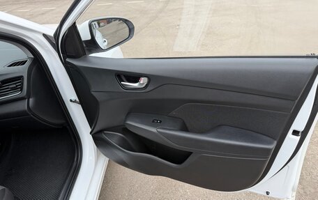 Hyundai Solaris II рестайлинг, 2022 год, 1 500 000 рублей, 13 фотография