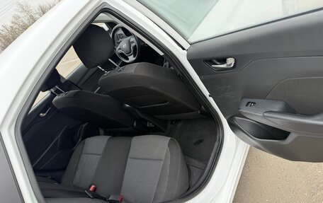 Hyundai Solaris II рестайлинг, 2022 год, 1 500 000 рублей, 15 фотография