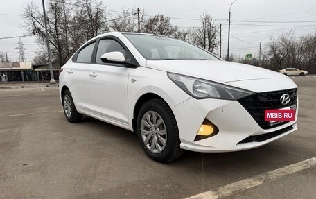 Hyundai Solaris II рестайлинг, 2022 год, 1 500 000 рублей, 9 фотография