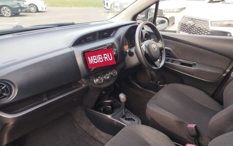 Toyota Vitz, 2018 год, 990 000 рублей, 9 фотография