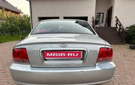 Hyundai Sonata IV рестайлинг, 2005 год, 265 000 рублей, 10 фотография