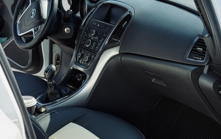 Opel Astra J, 2011 год, 580 000 рублей, 9 фотография