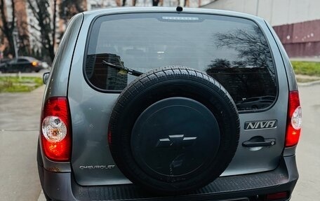 Chevrolet Niva I рестайлинг, 2015 год, 580 000 рублей, 5 фотография