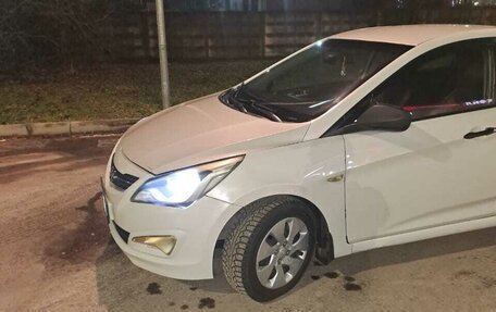 Hyundai Solaris II рестайлинг, 2015 год, 520 000 рублей, 5 фотография