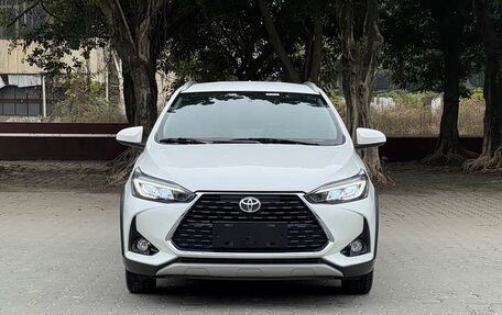 Toyota Yaris XP150 рестайлинг, 2022 год, 1 360 000 рублей, 2 фотография