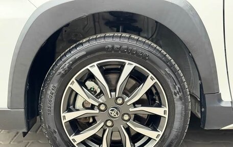 Toyota Yaris XP150 рестайлинг, 2022 год, 1 360 000 рублей, 22 фотография