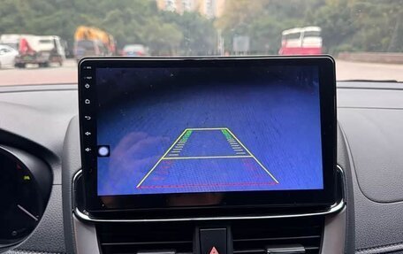 Toyota Yaris XP150 рестайлинг, 2022 год, 1 360 000 рублей, 15 фотография