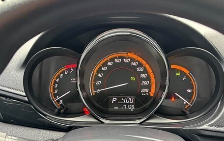 Toyota Yaris XP150 рестайлинг, 2022 год, 1 360 000 рублей, 14 фотография