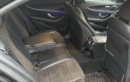 Mercedes-Benz E-Класс, 2021 год, 3 200 000 рублей, 6 фотография