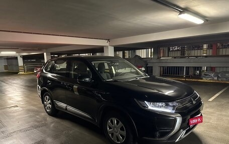 Mitsubishi Outlander III рестайлинг 3, 2021 год, 2 550 000 рублей, 1 фотография