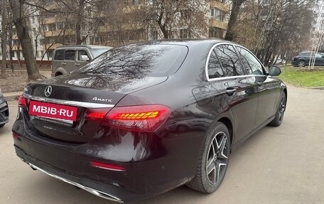 Mercedes-Benz E-Класс, 2021 год, 3 200 000 рублей, 3 фотография