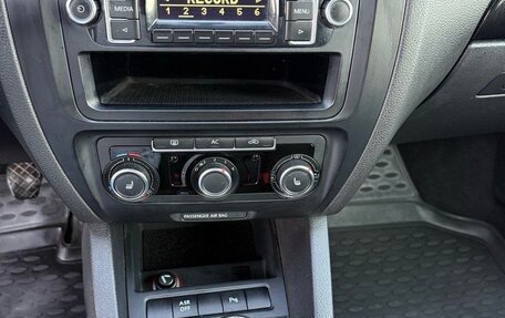 Volkswagen Jetta VI, 2011 год, 1 100 000 рублей, 7 фотография