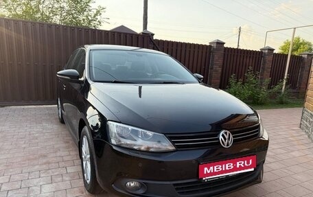 Volkswagen Jetta VI, 2011 год, 1 100 000 рублей, 5 фотография