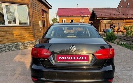 Volkswagen Jetta VI, 2011 год, 1 100 000 рублей, 2 фотография