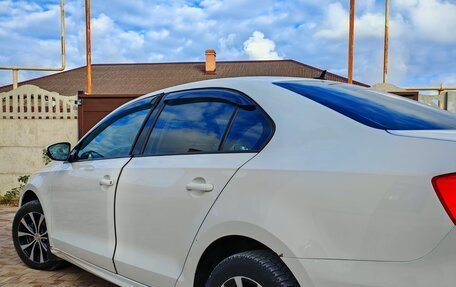 Volkswagen Jetta VI, 2011 год, 780 000 рублей, 6 фотография