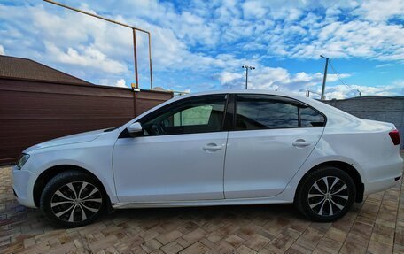 Volkswagen Jetta VI, 2011 год, 780 000 рублей, 2 фотография